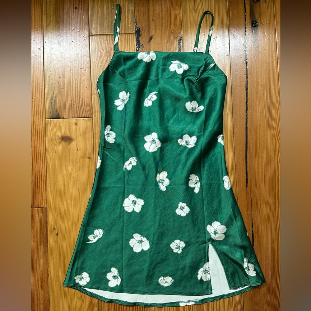 Princess Polly Mini Dress - Green with white flowers
